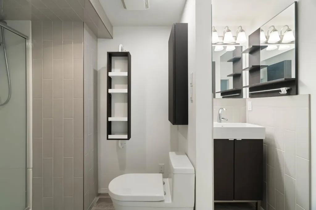 10 Eversyde Court SW Calgary AB T2Y 4S4