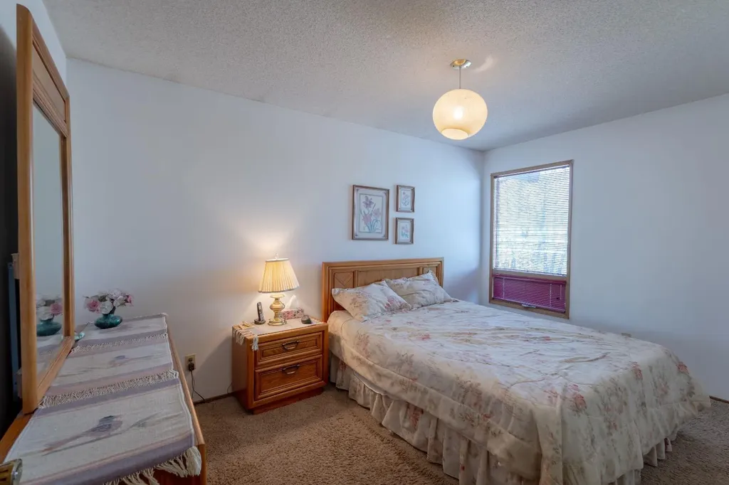 14 Nagway Court Rural Rocky View County AB T3R1A1