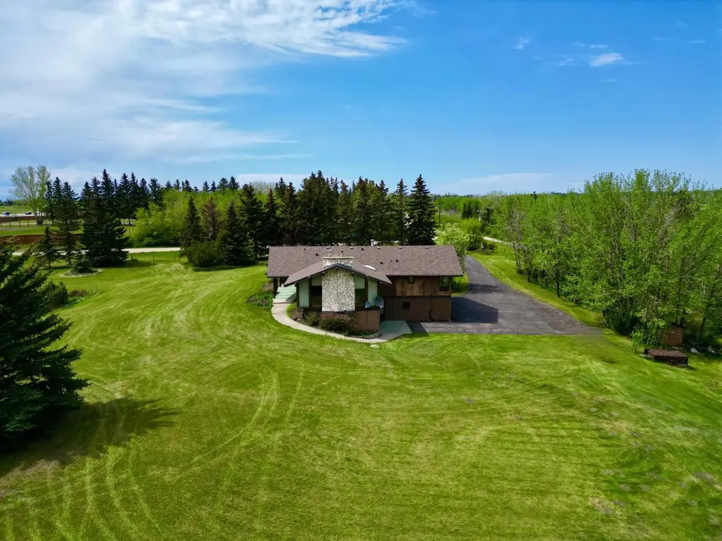 14 Nagway Court Rural Rocky View County AB T3R1A1