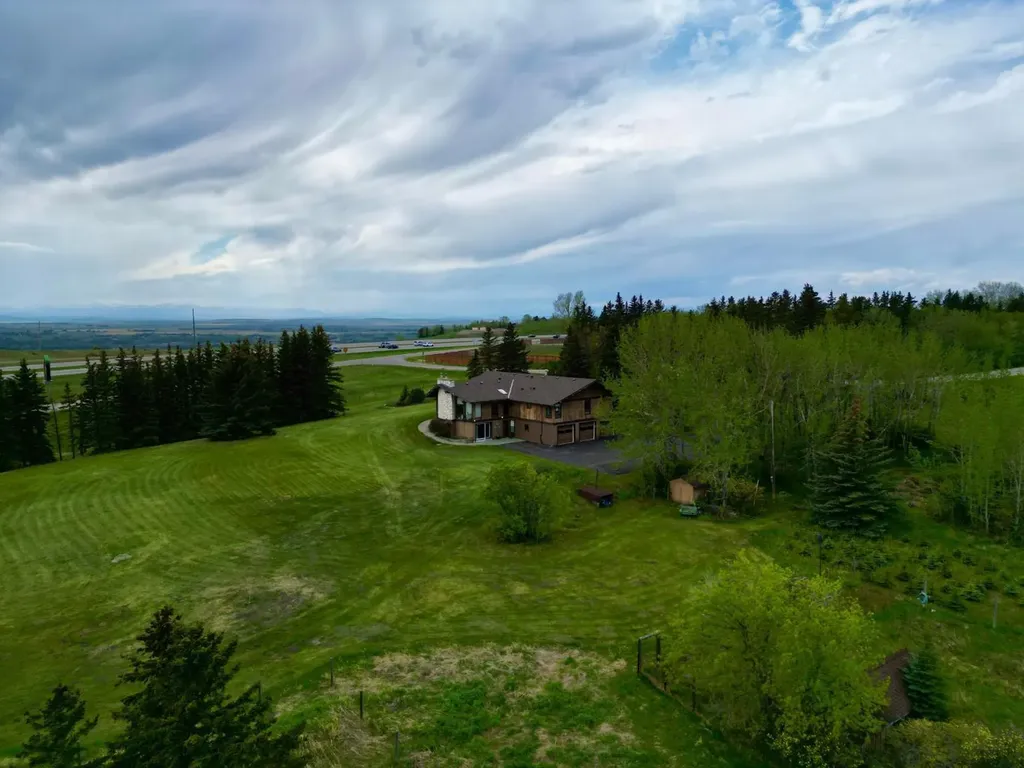14 Nagway Court Rural Rocky View County AB T3R1A1