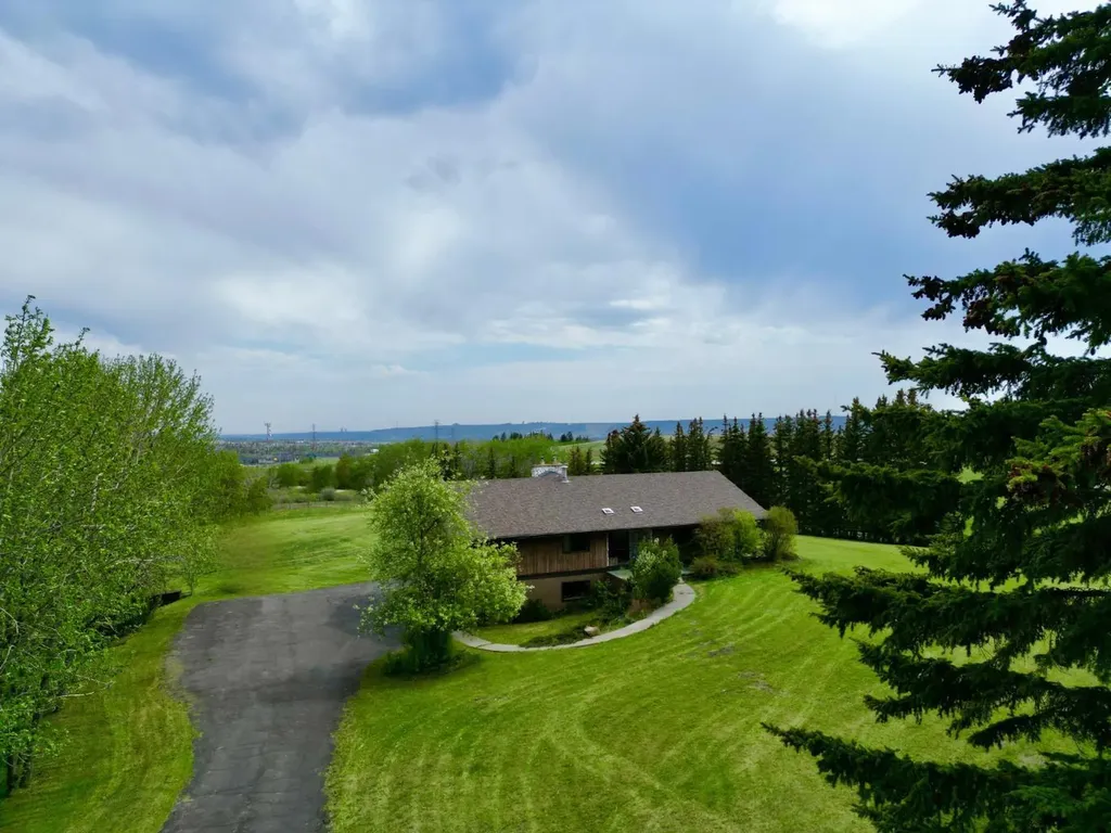 14 Nagway Court Rural Rocky View County AB T3R1A1