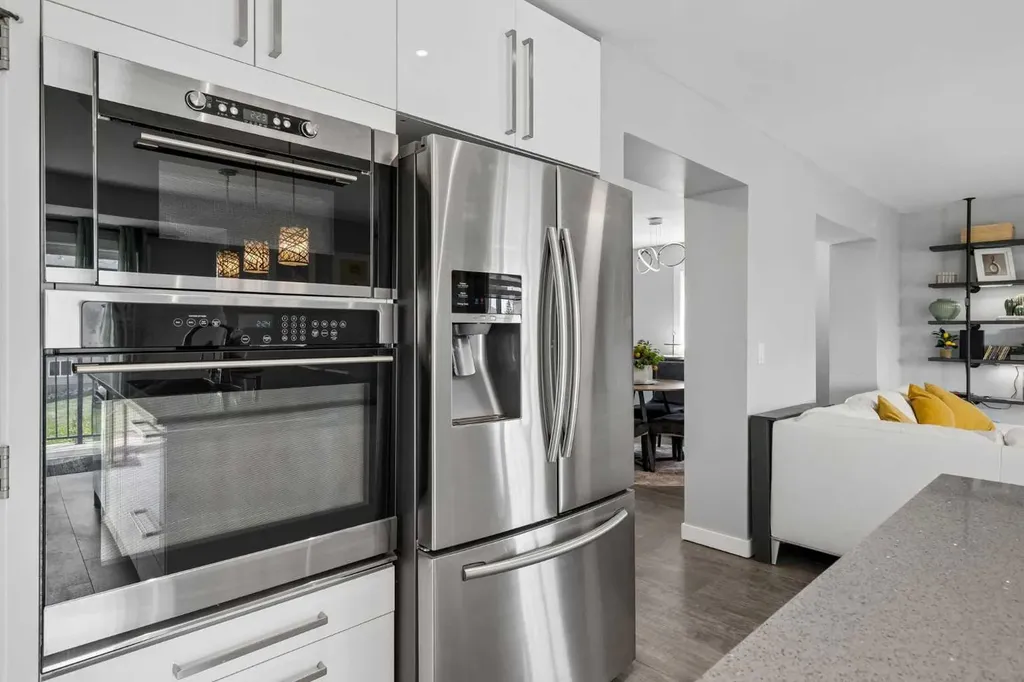 105 Royal Birch Crescent NW Calgary AB T3G 5N8
