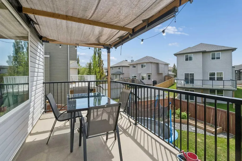 105 Royal Birch Crescent NW Calgary AB T3G 5N8