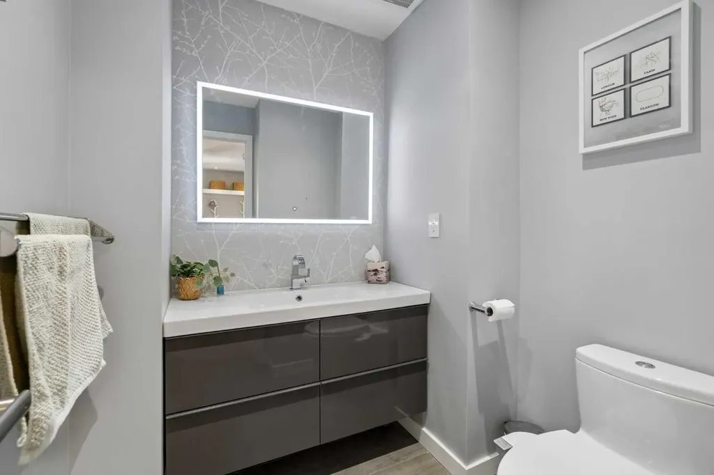 105 Royal Birch Crescent NW Calgary AB T3G 5N8