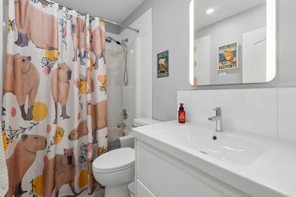 105 Royal Birch Crescent NW Calgary AB T3G 5N8