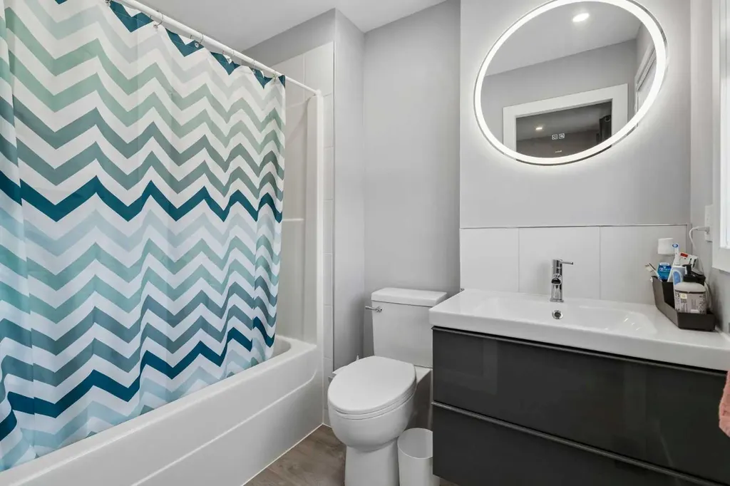 105 Royal Birch Crescent NW Calgary AB T3G 5N8