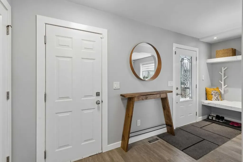 105 Royal Birch Crescent NW Calgary AB T3G 5N8
