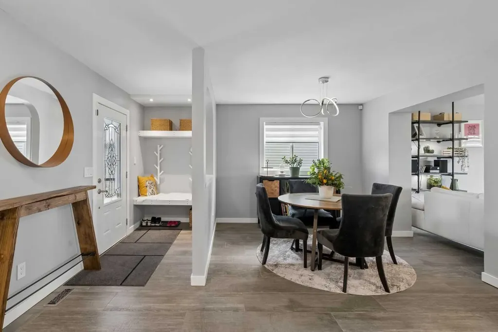 105 Royal Birch Crescent NW Calgary AB T3G 5N8