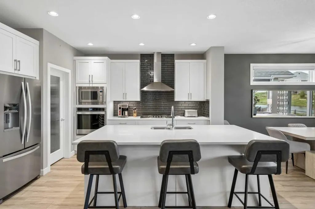 4 Highwood Drive Okotoks AB T1S5S3