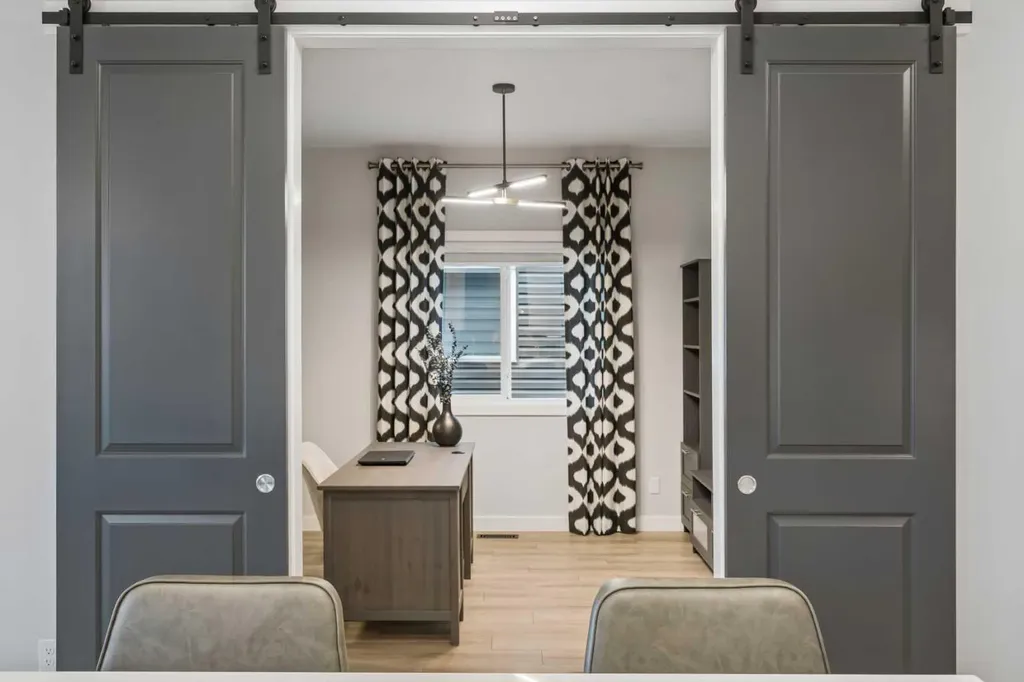 4 Highwood Drive Okotoks AB T1S5S3