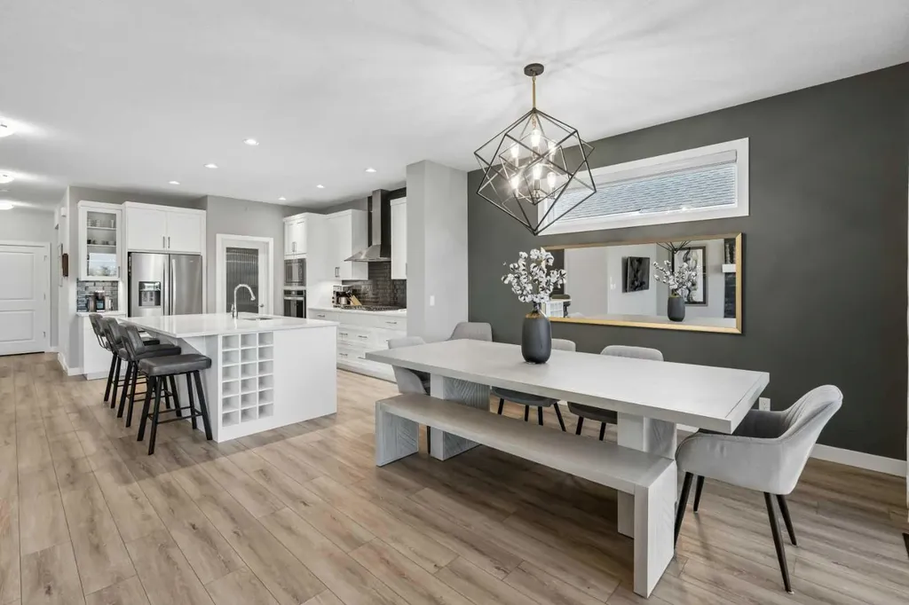 4 Highwood Drive Okotoks AB T1S5S3