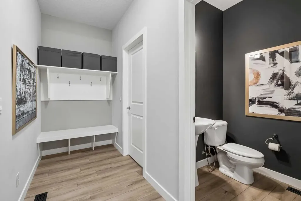 4 Highwood Drive Okotoks AB T1S5S3