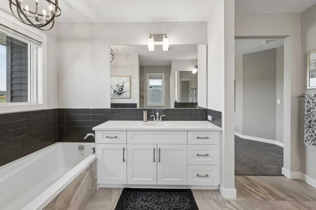 4 Highwood Drive Okotoks AB T1S5S3