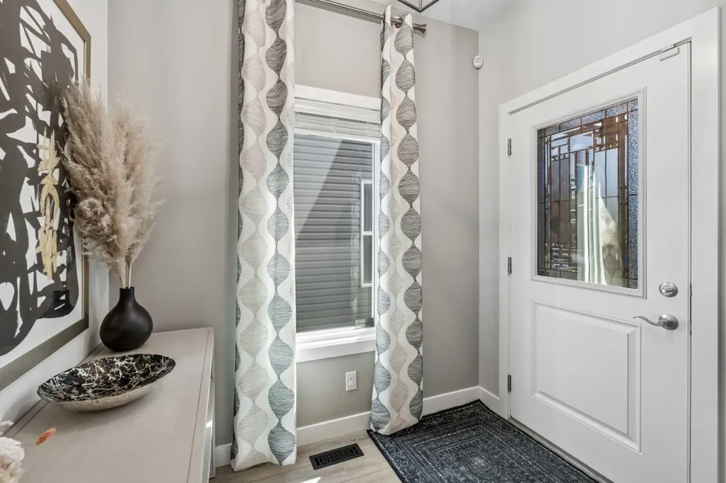 4 Highwood Drive Okotoks AB T1S5S3