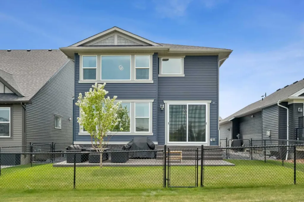 4 Highwood Drive Okotoks AB T1S5S3