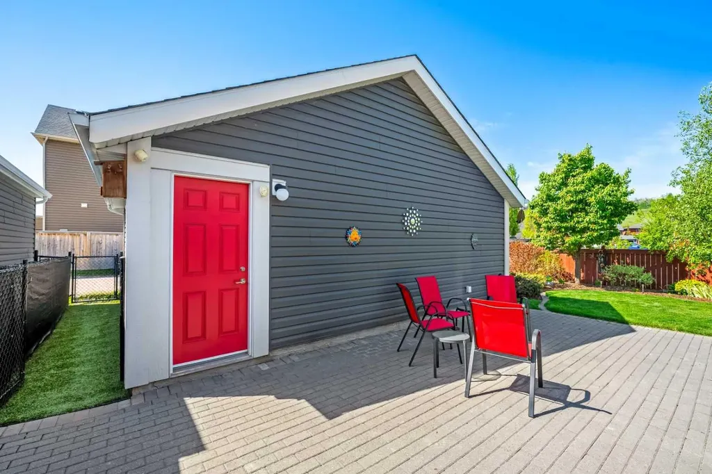 6 Chaparral Valley Square SE Calgary AB T2X 0P7
