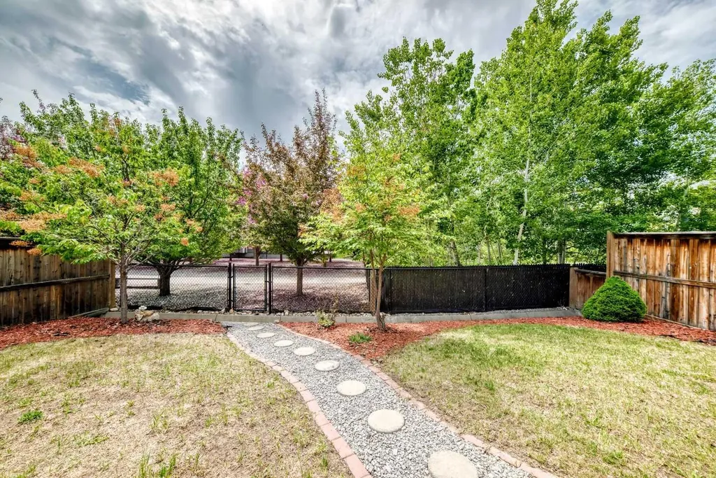 75 Silverado Bank Gardens SW Calgary AB T2X 0K9