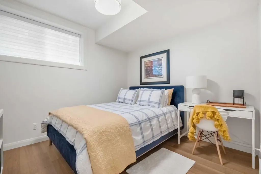 218 Mitchell Heath NW Calgary AB T3R 2G2