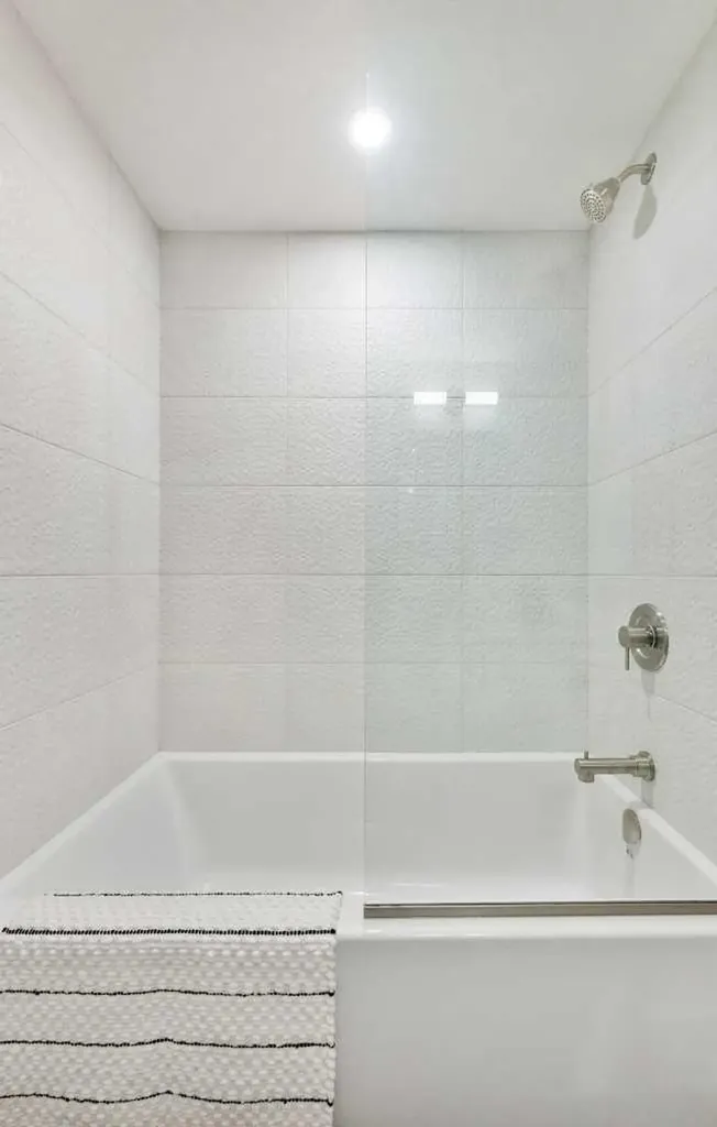 218 Mitchell Heath NW Calgary AB T3R 2G2