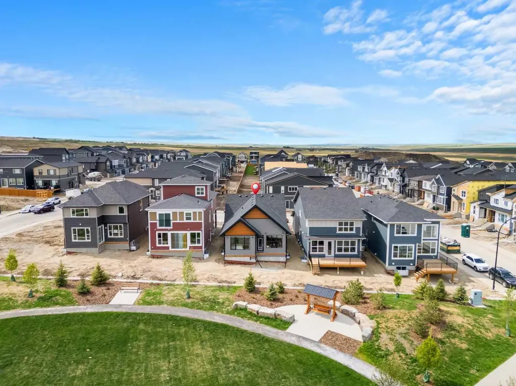 218 Mitchell Heath NW Calgary AB T3R 2G2