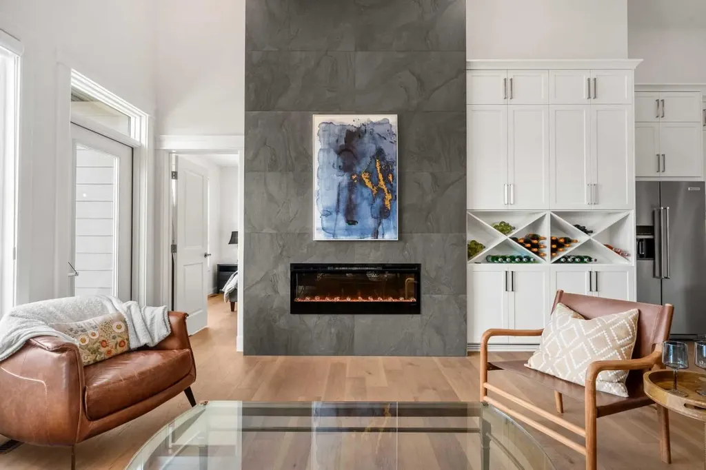 218 Mitchell Heath NW Calgary AB T3R 2G2