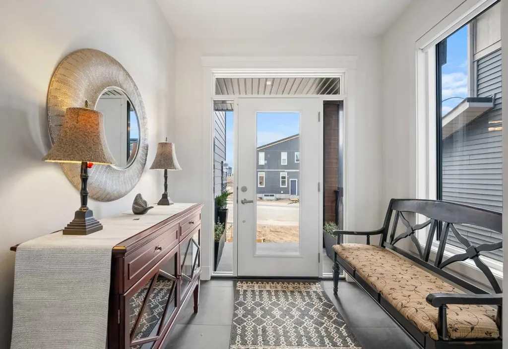 218 Mitchell Heath NW Calgary AB T3R 2G2