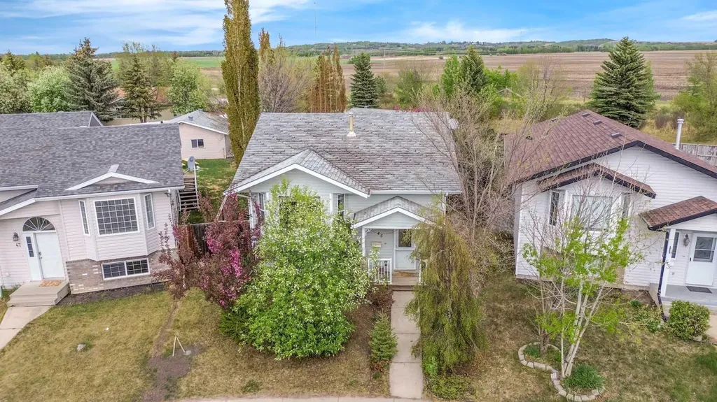 45 Durand Crescent Red Deer AB T4R 3A7