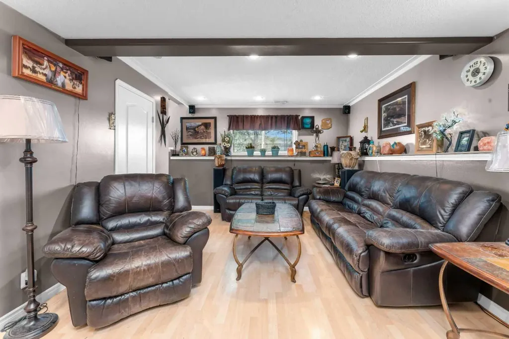 45 Durand Crescent Red Deer AB T4R 3A7