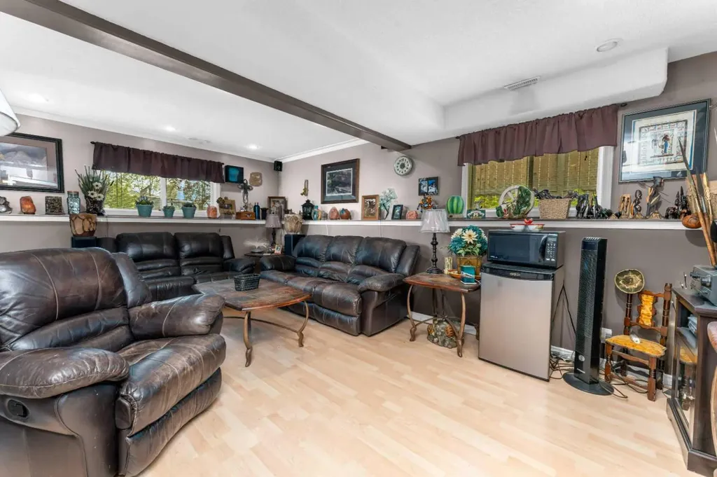 45 Durand Crescent Red Deer AB T4R 3A7