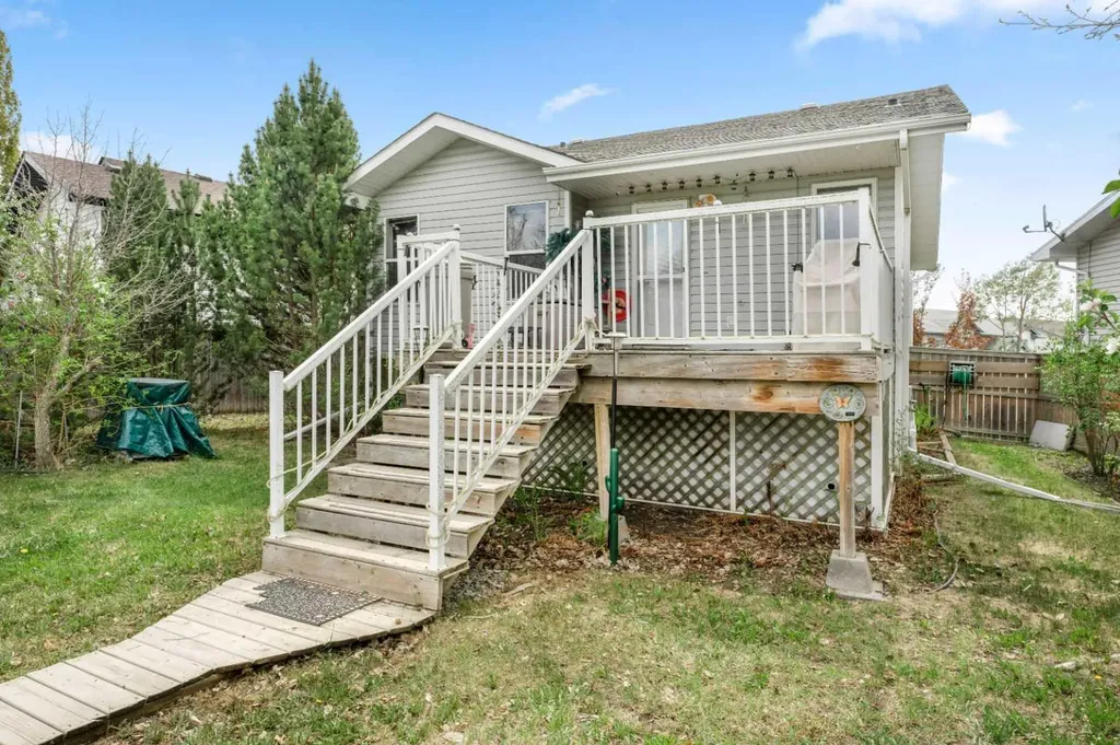 45 Durand Crescent Red Deer AB T4R 3A7