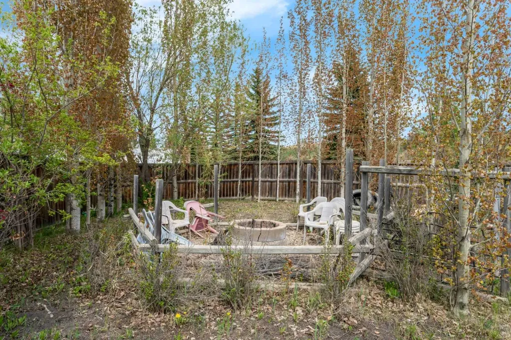 45 Durand Crescent Red Deer AB T4R 3A7