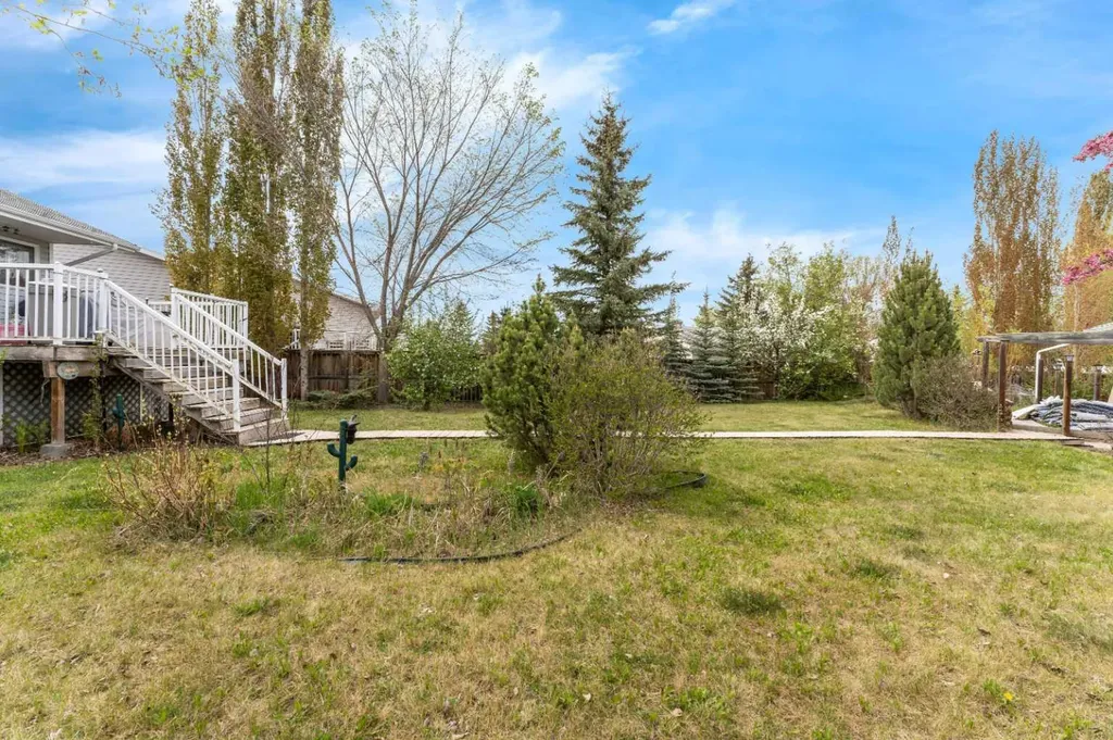 45 Durand Crescent Red Deer AB T4R 3A7