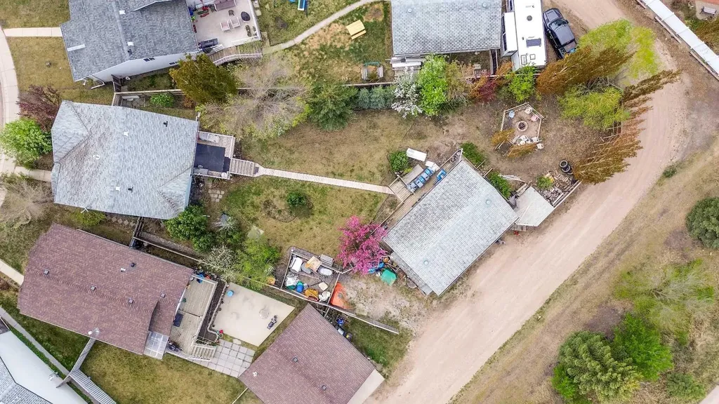 45 Durand Crescent Red Deer AB T4R 3A7