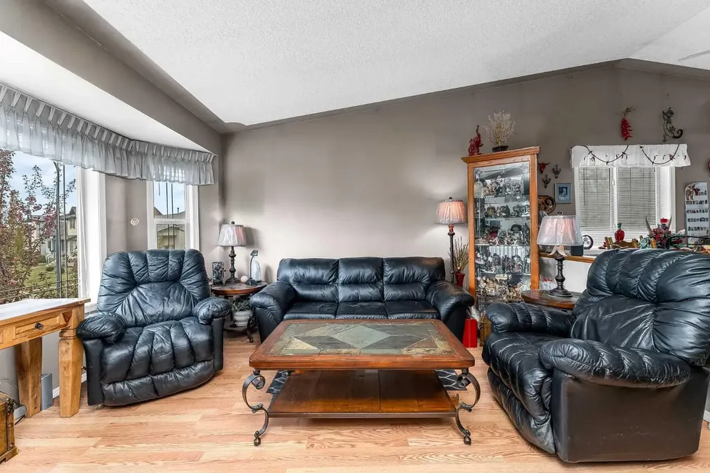 45 Durand Crescent Red Deer AB T4R 3A7
