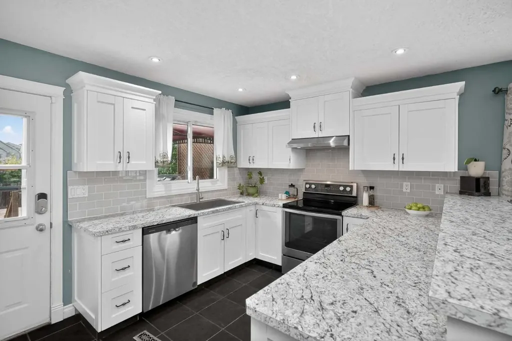 76 Marquis Place SE Airdrie AB T4A 1Z1