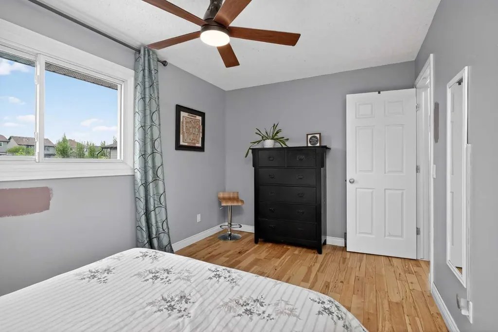76 Marquis Place SE Airdrie AB T4A 1Z1
