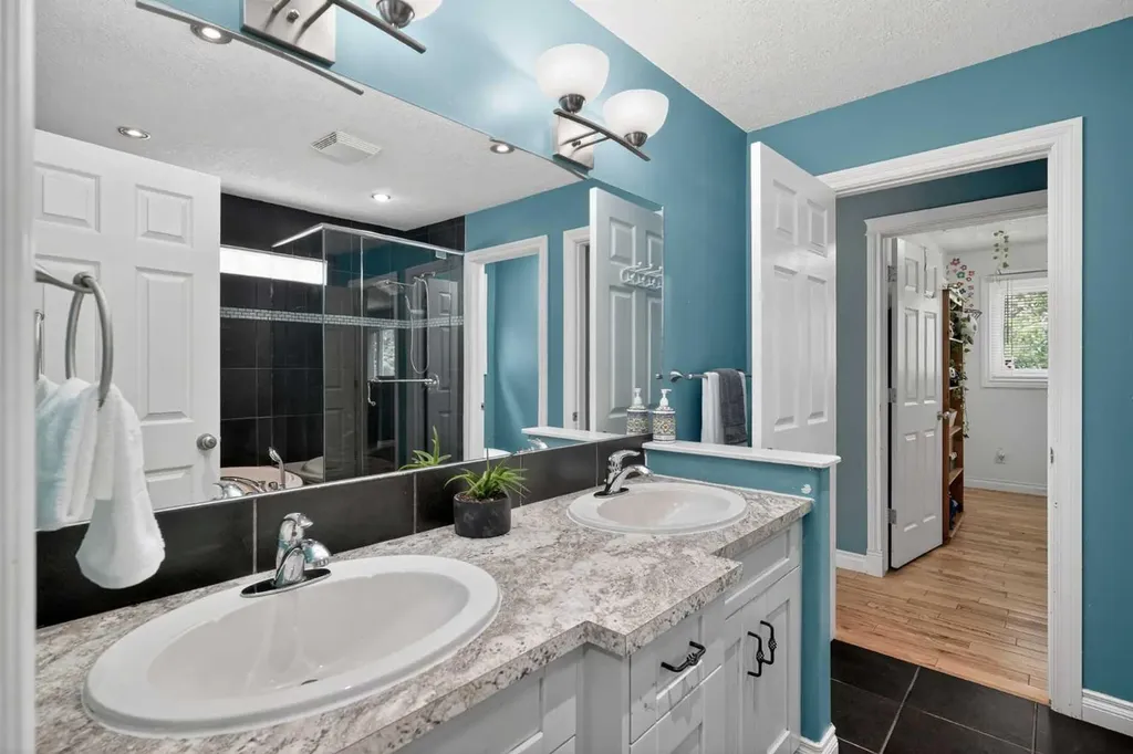 76 Marquis Place SE Airdrie AB T4A 1Z1