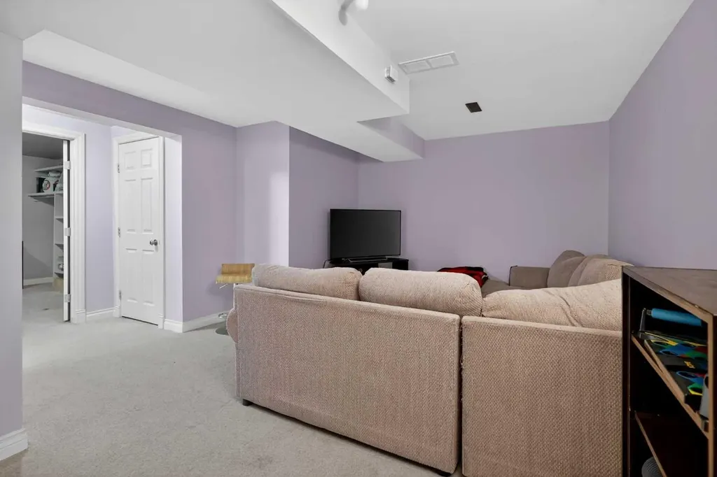 76 Marquis Place SE Airdrie AB T4A 1Z1