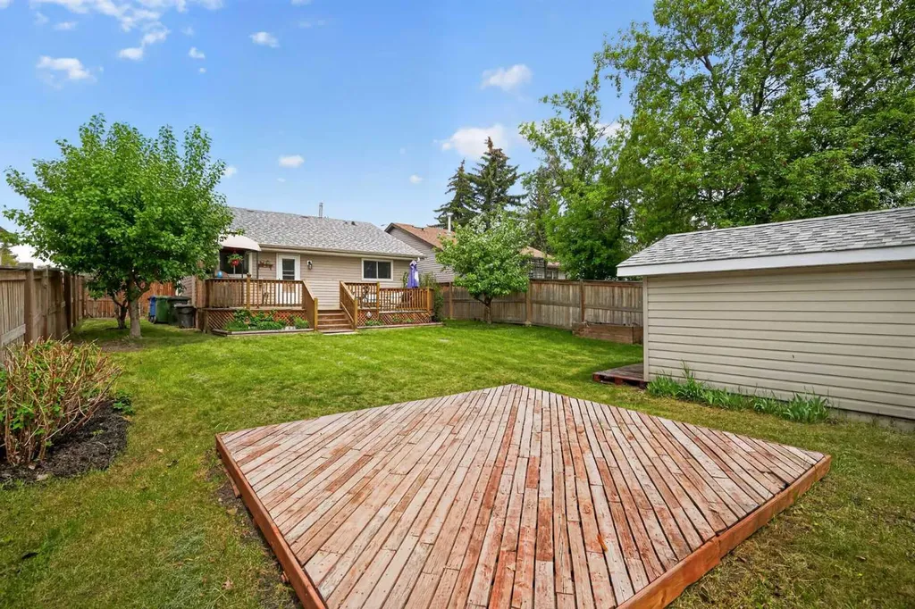 76 Marquis Place SE Airdrie AB T4A 1Z1