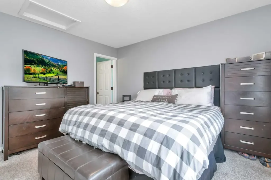 182 Kidd Close Red Deer AB T4P 3X6