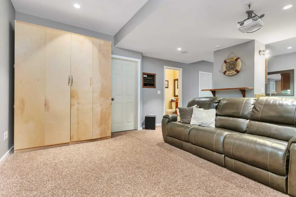 182 Kidd Close Red Deer AB T4P 3X6
