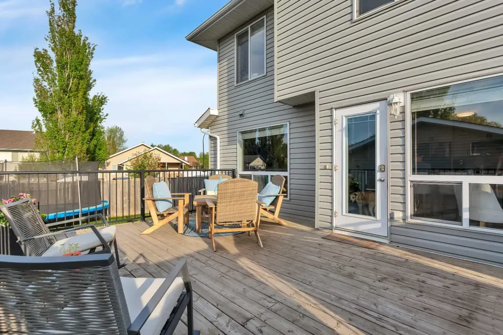 182 Kidd Close Red Deer AB T4P 3X6