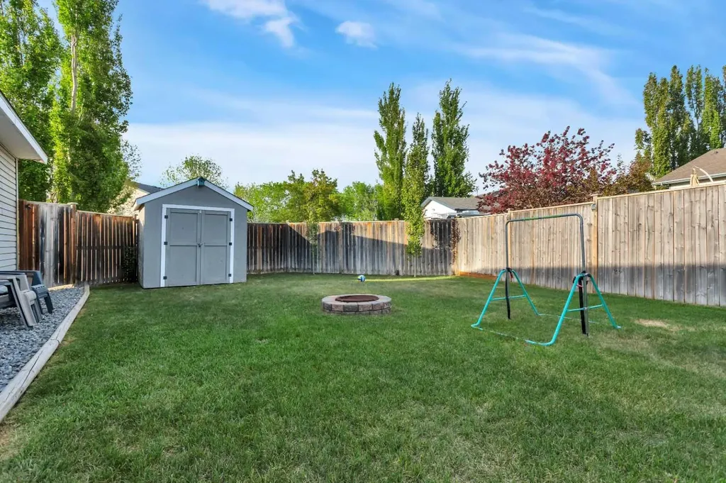 182 Kidd Close Red Deer AB T4P 3X6