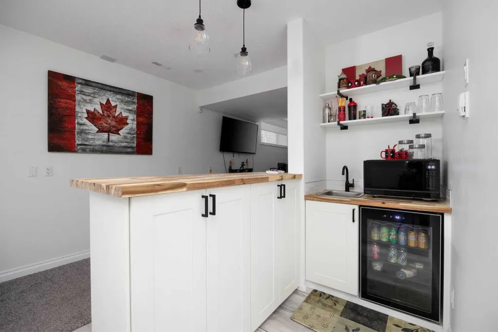 331 Falcon Drive Fort Mcmurray AB T9K0S2
