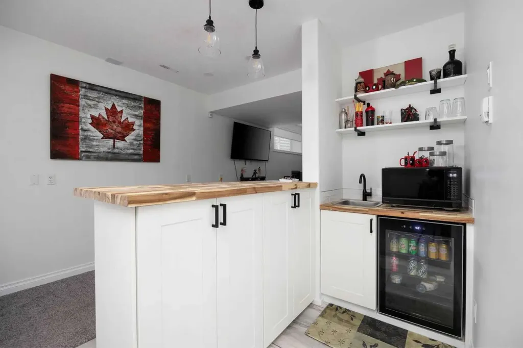 331 Falcon Drive Fort Mcmurray AB T9K0S2