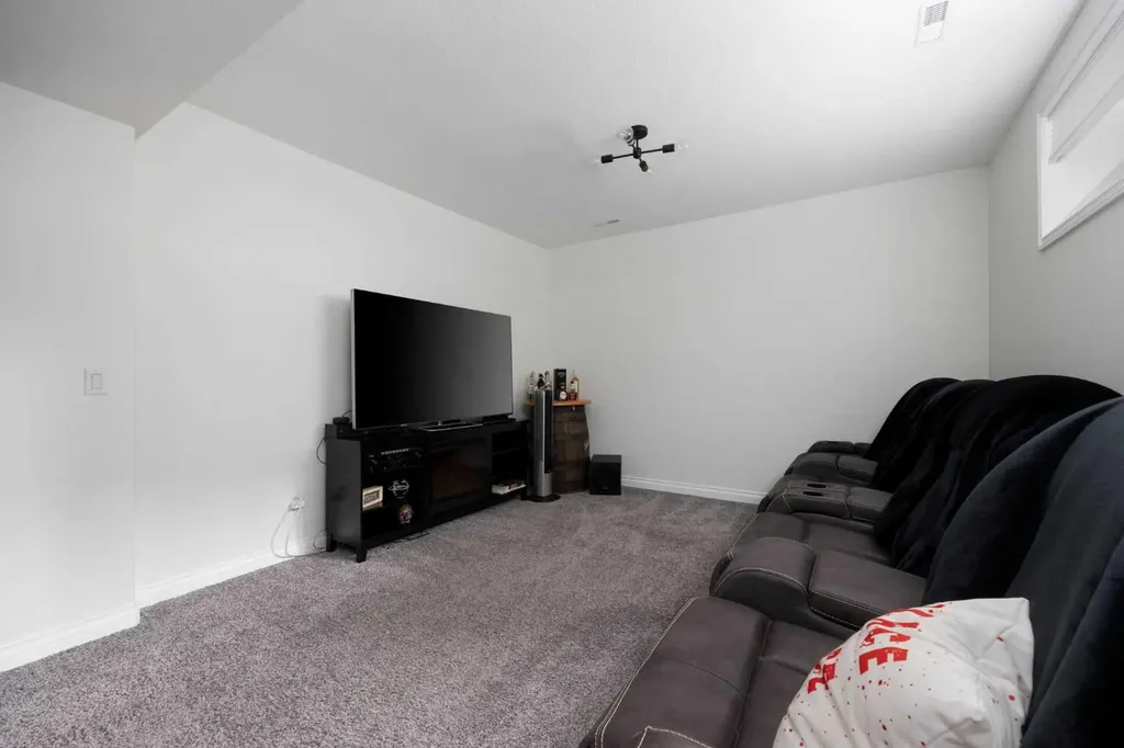 331 Falcon Drive Fort Mcmurray AB T9K0S2