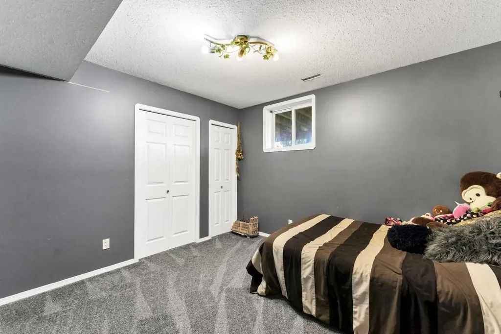 190014 12 Street W Rural Newell County Of AB T1R1C7