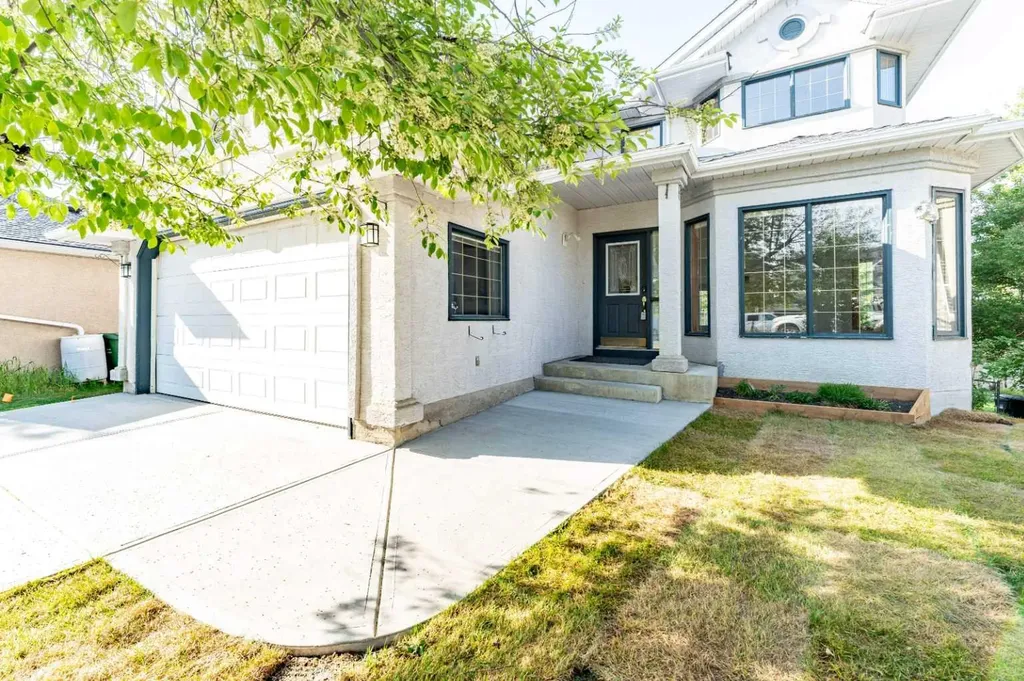 117 Evergreen Place SW Calgary AB T2Y 3K7