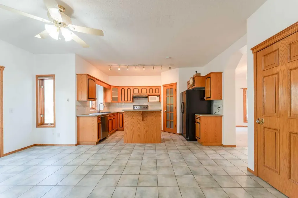 117 Evergreen Place SW Calgary AB T2Y 3K7
