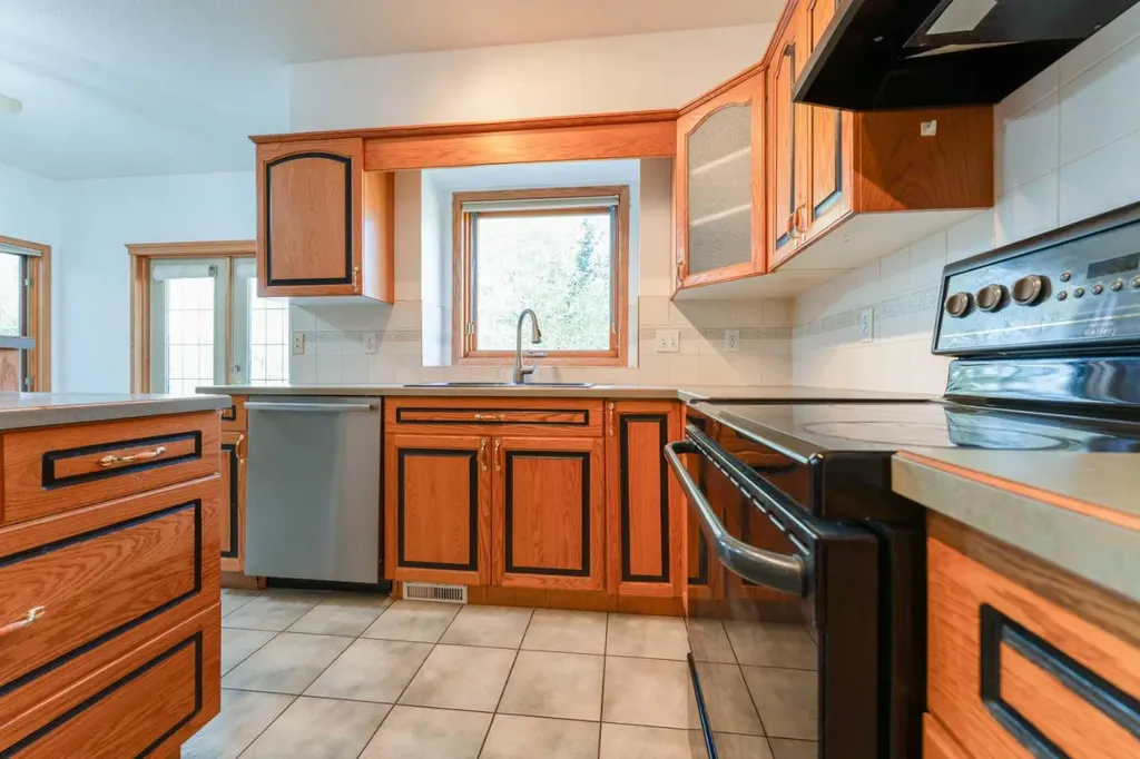 117 Evergreen Place SW Calgary AB T2Y 3K7